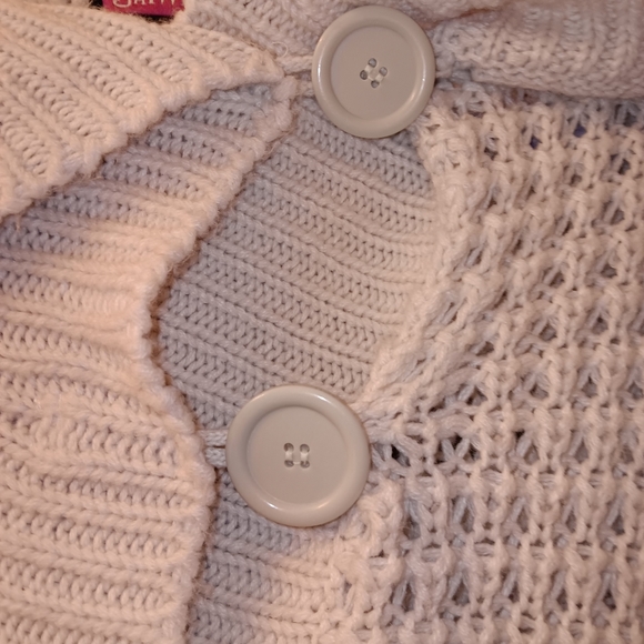 Say What?~White Neutral Waffle Knit Fringe Large Collar Poncho - Picture 4 of 16